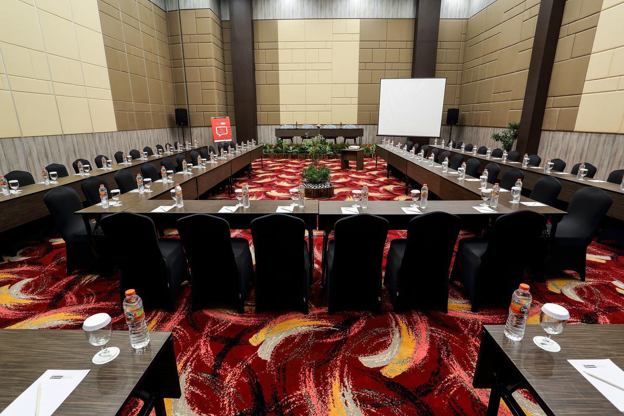 Bigland Hotel & Convention Sentul Bogor Ngoại thất bức ảnh
