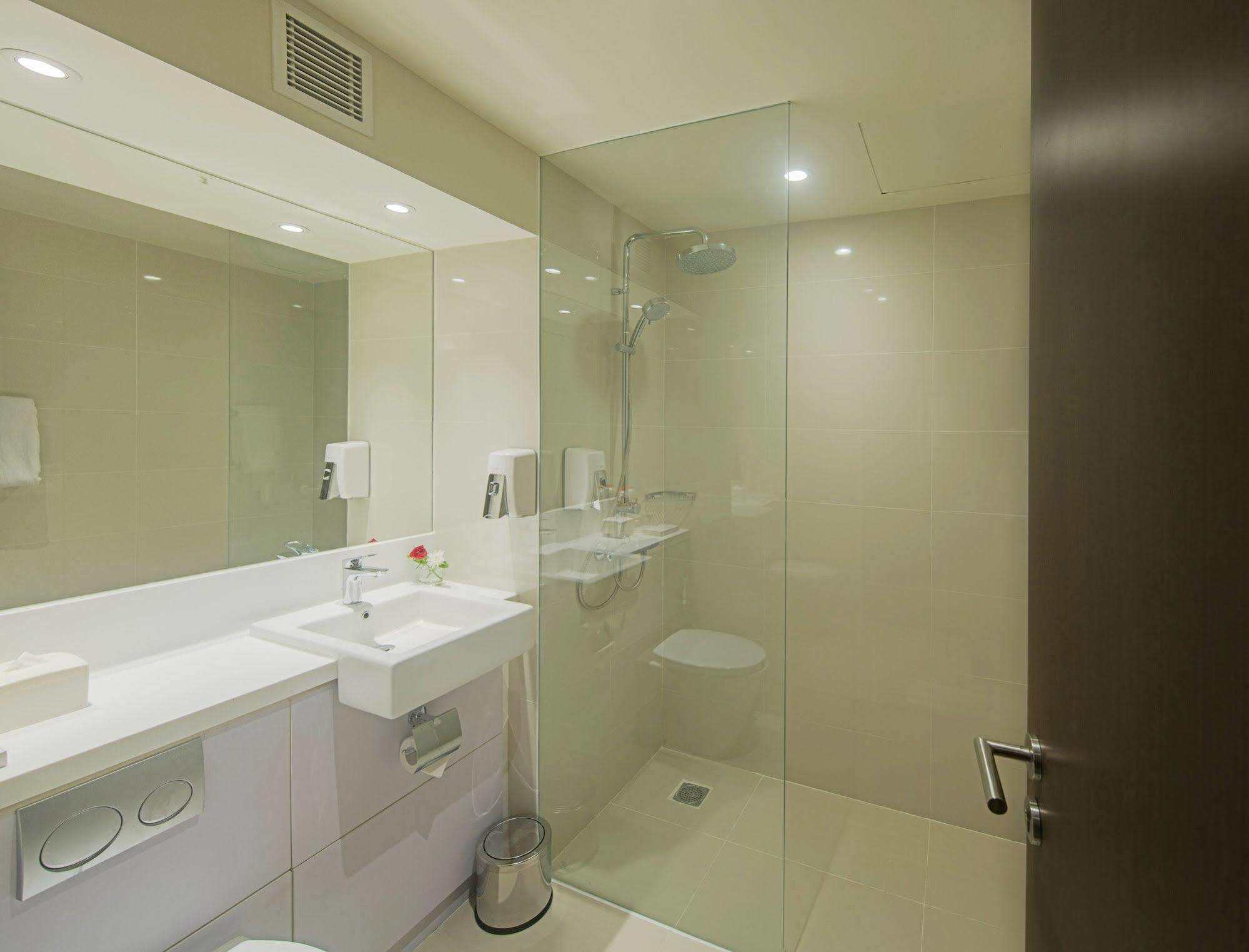 Bigland Hotel & Convention Sentul Bogor Ngoại thất bức ảnh