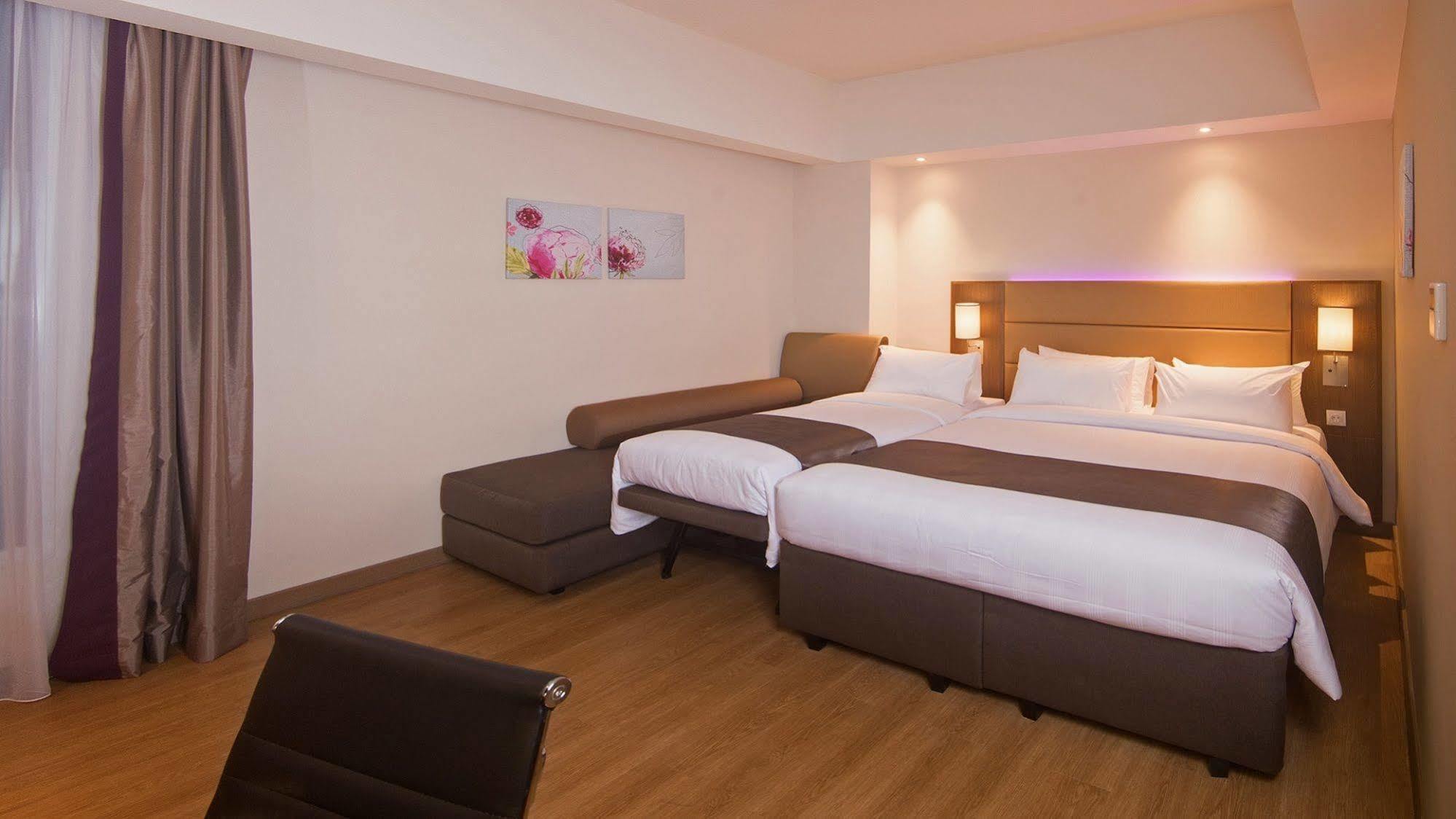 Bigland Hotel & Convention Sentul Bogor Ngoại thất bức ảnh